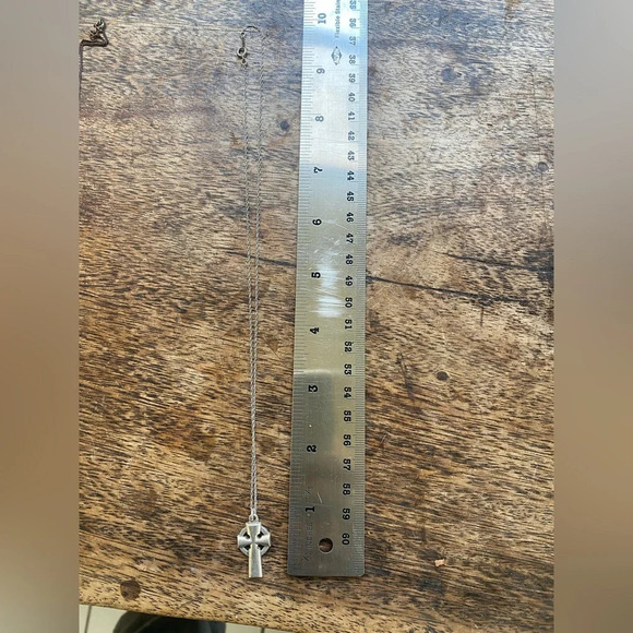 Sterling silver cross on a box sterling chain unisex - Picture 4 of 5